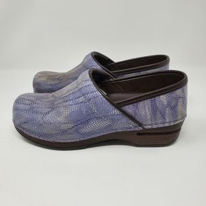 Dansko XP Lilac Snake Scale Nursing Clogs Size 39